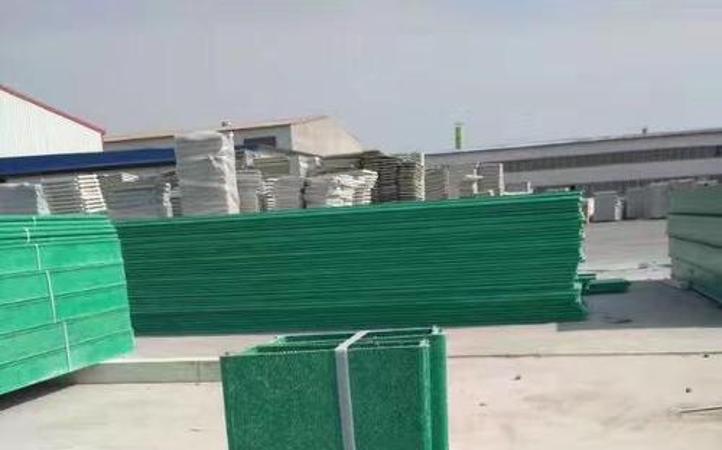 咸宁玻璃钢电缆桥架安装